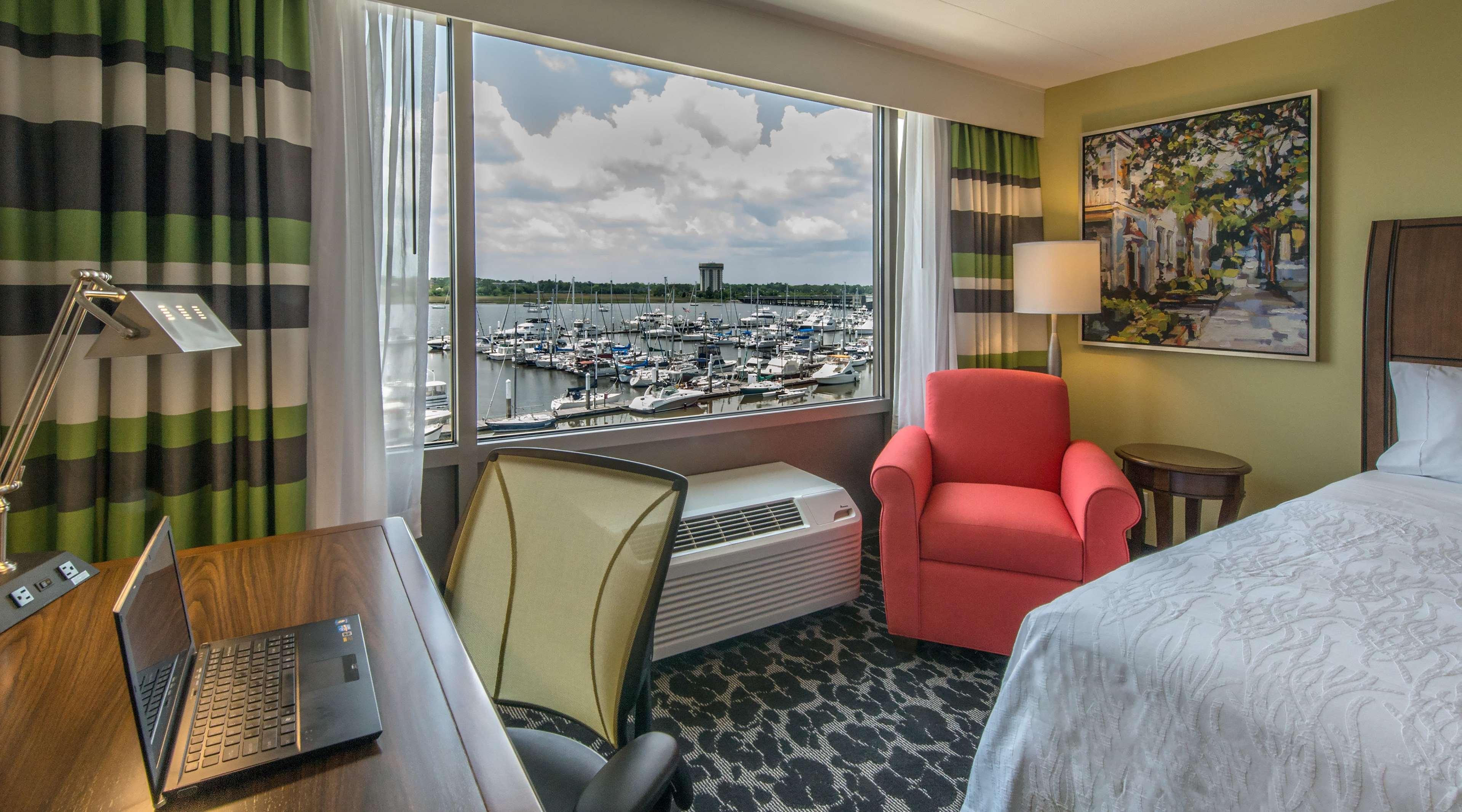 Hilton Garden Inn Charleston Waterfront/Downtown Esterno foto
