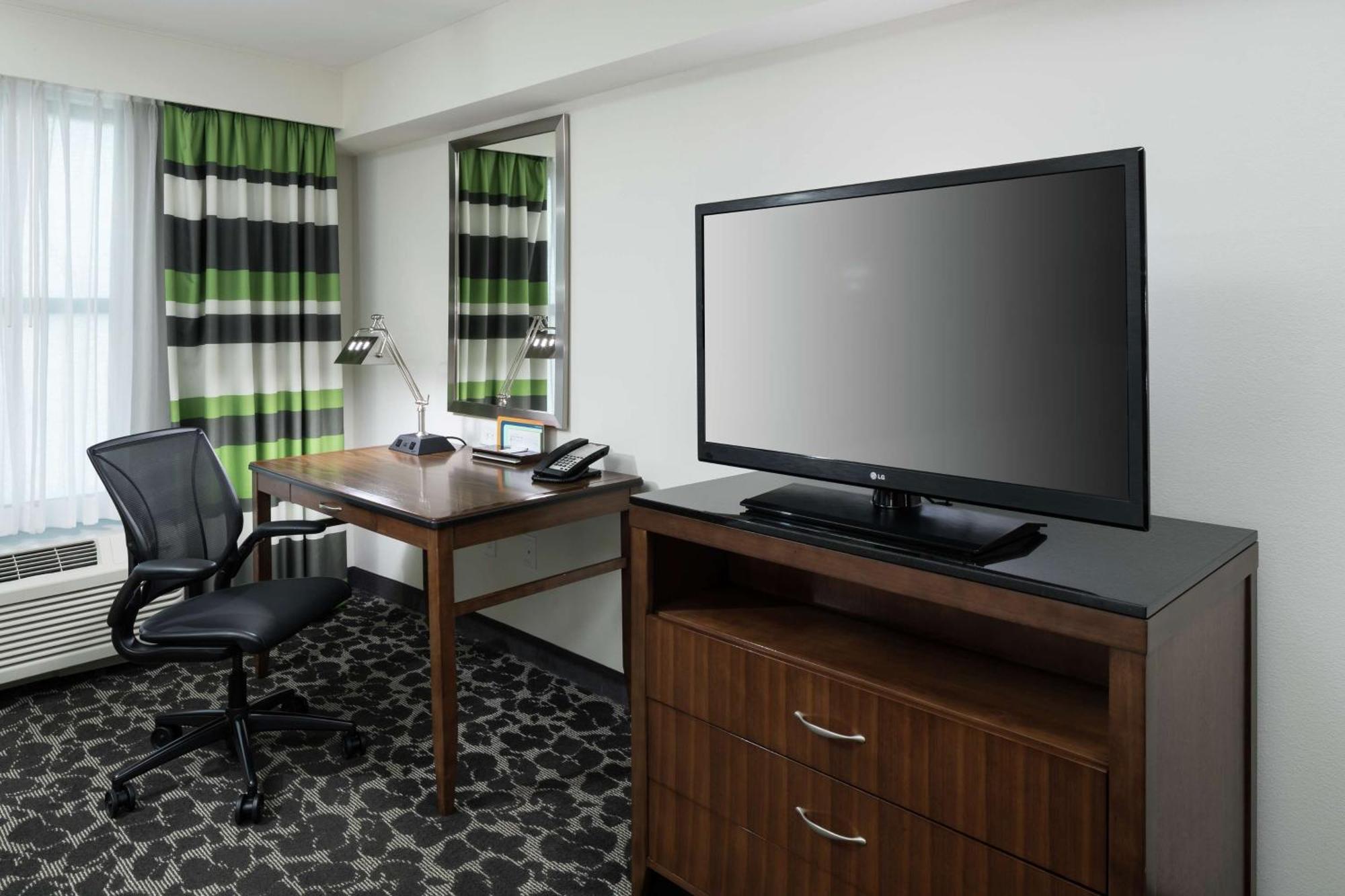 Hilton Garden Inn Charleston Waterfront/Downtown Esterno foto