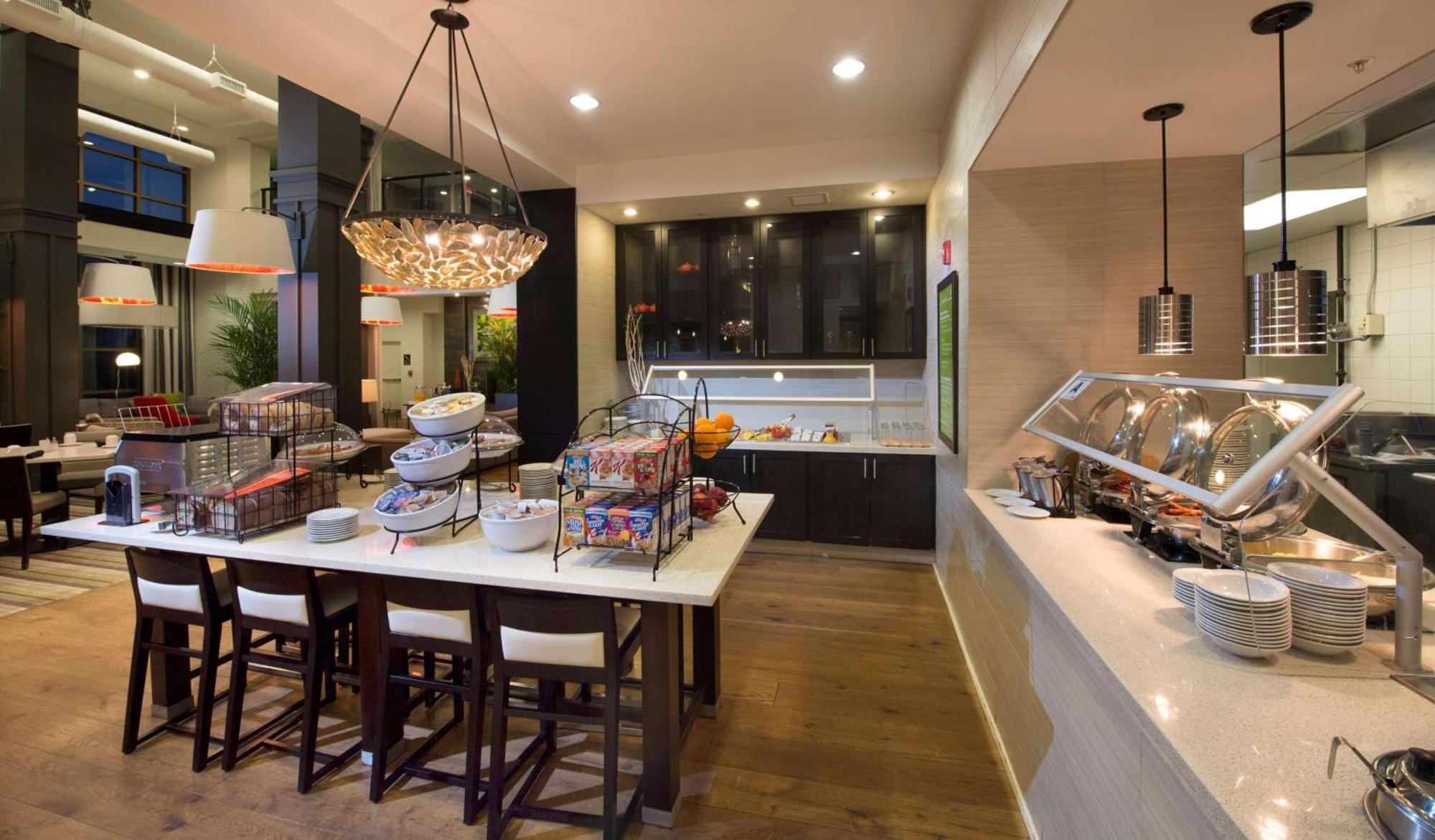 Hilton Garden Inn Charleston Waterfront/Downtown Esterno foto