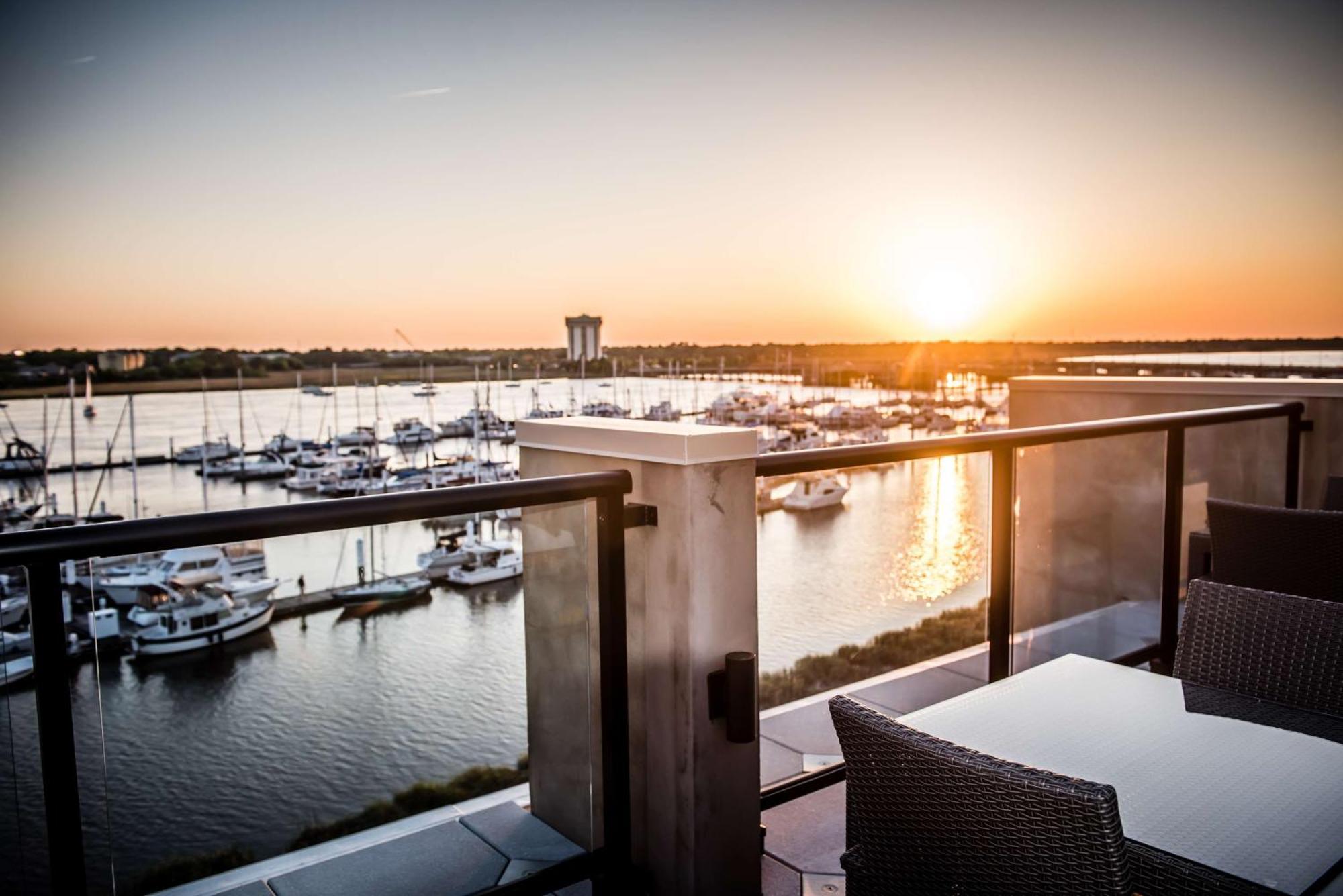 Hilton Garden Inn Charleston Waterfront/Downtown Esterno foto